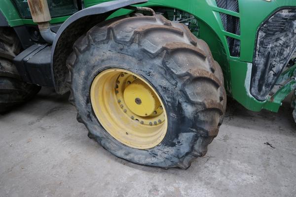 3127#4392 Trattore John Deere in vendita - foto 4