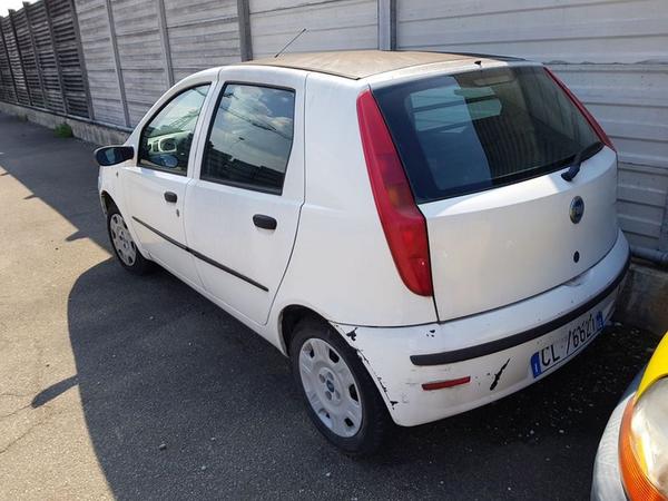 1145#4393 Autocarro Fiat Punto Van in vendita - foto 2