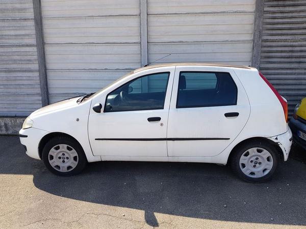 1145#4393 Autocarro Fiat Punto Van in vendita - foto 3