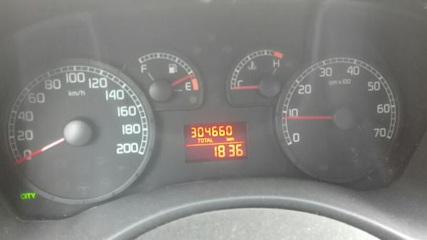 1176#4393 Autocarro Fiat Punto Van in vendita - foto 2