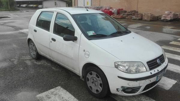 1176#4393 Autocarro Fiat Punto Van in vendita - foto 5