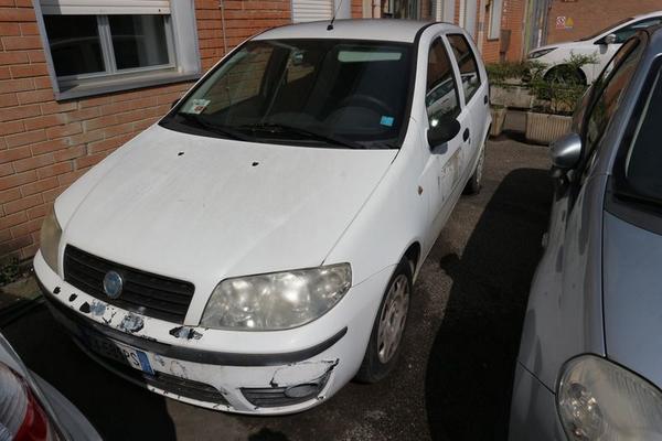 1176#4393 Autocarro Fiat Punto Van in vendita - foto 12