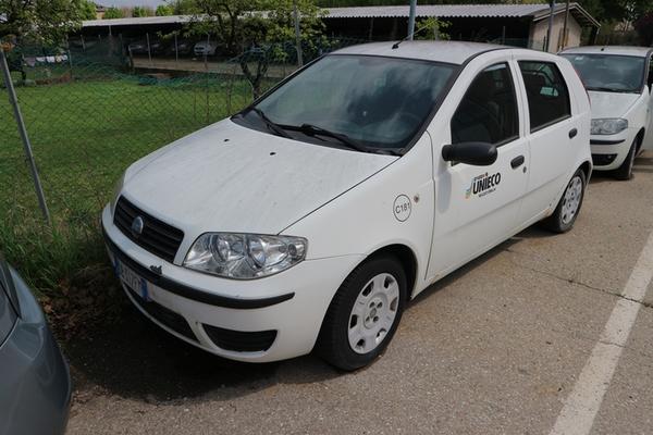 1181#4393 Autocarro Fiat Punto Van in vendita - foto 1