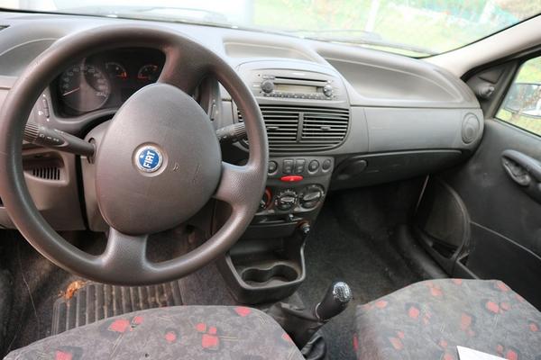 1181#4393 Autocarro Fiat Punto Van in vendita - foto 14