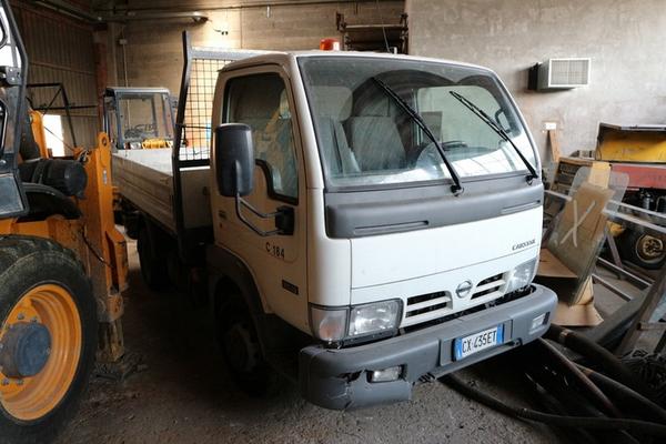 1184#4393 Autocarro Nissan Cabstar in vendita - foto 1