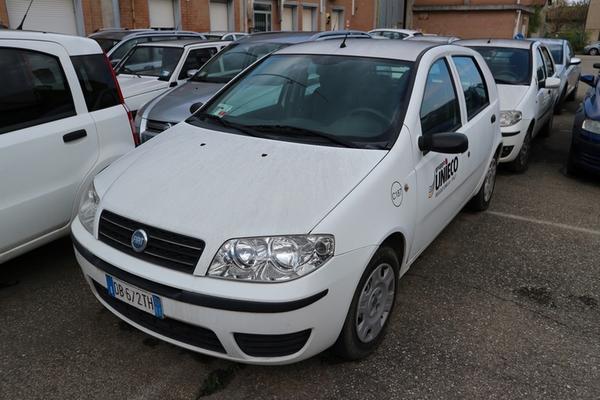 1187#4393 Autocarro Fiat Punto Van in vendita - foto 1