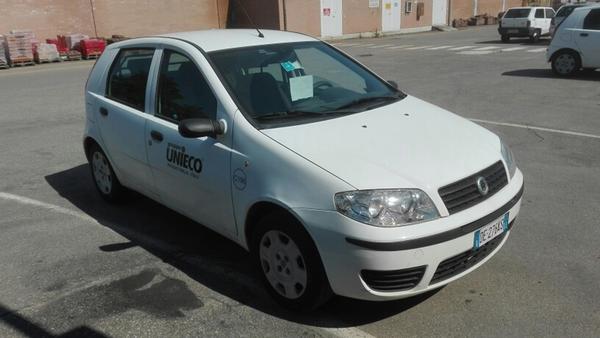 1196#4393 Autocarro Fiat Punto in vendita - foto 2