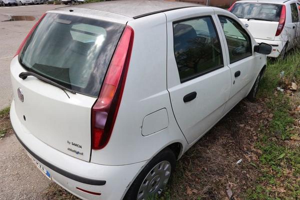 1208#4393 Autocarro Fiat Punto Van in vendita - foto 11