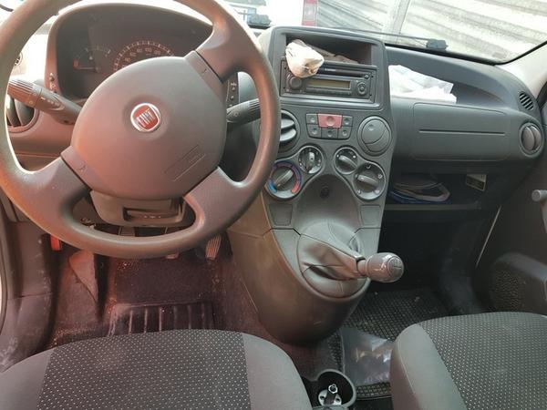 1211#4393 Autocarro Fiat Punto Van in vendita - foto 10