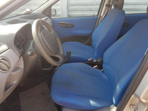 2007#4393 Autocarro Fiat Punto in vendita - foto 9