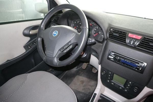 2039#4393 Autovettura Fiat Stilo in vendita - foto 8