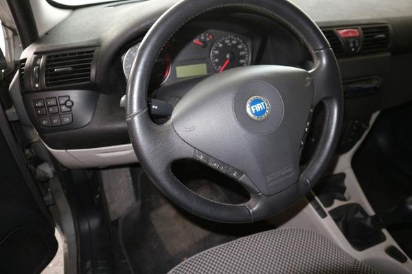 2039#4393 Autovettura Fiat Stilo in vendita - foto 10