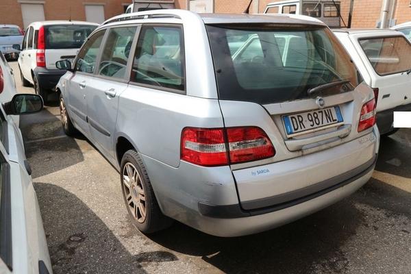 2049#4393 Autovettura Fiat Stilo in vendita - foto 3