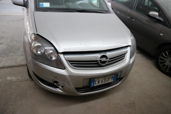 2221#4393 Autovettura Opel Zafira One in vendita - foto 2