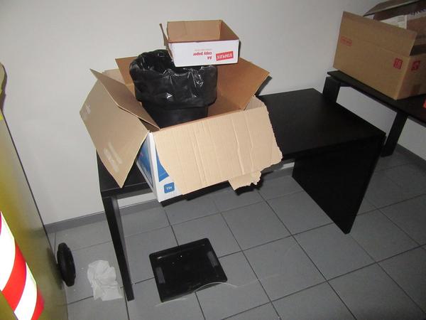 2#4404 Arredi ufficio in vendita - foto 2