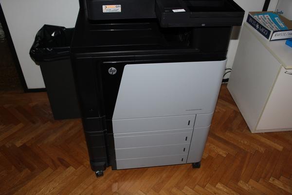 54#4410 Attrezzatura e arredi da ufficio in vendita - foto 18