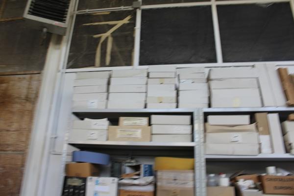 62#4410 Scaffalatura e stampi per vetro in vendita - foto 18