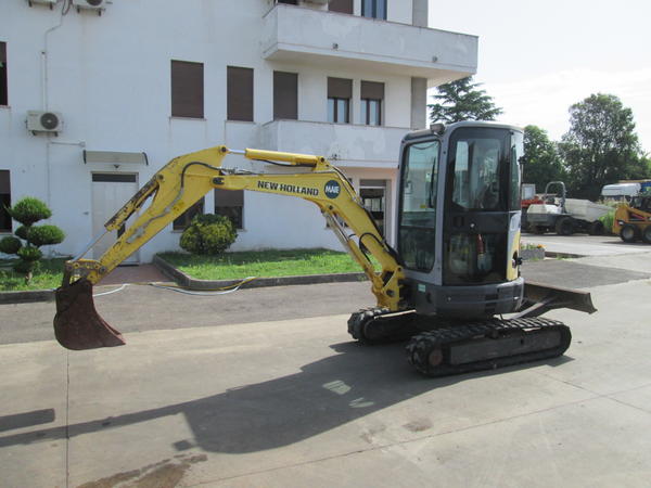 19#4419 Miniescavatore New Holland Kobelco E 27.2SR in vendita - foto 1