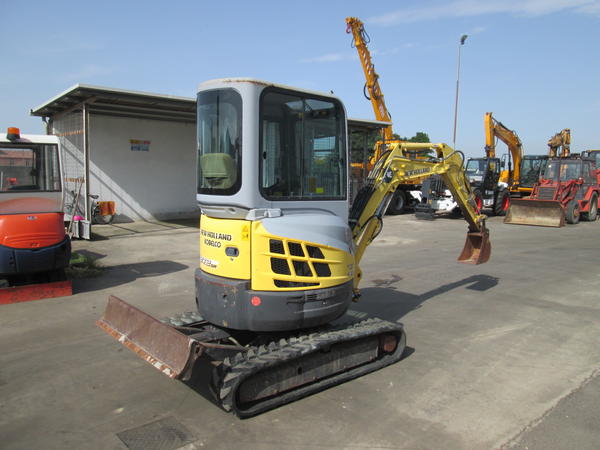 19#4419 Miniescavatore New Holland Kobelco E 27.2SR in vendita - foto 5