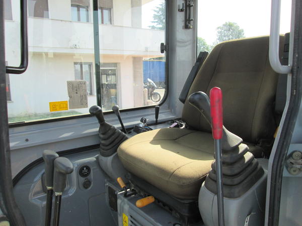 19#4419 Miniescavatore New Holland Kobelco E 27.2SR in vendita - foto 20