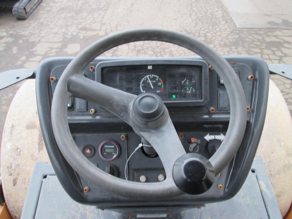 21#4419 Rullo vibrante ferro/gomma Case 1107 DX-D in vendita - foto 15