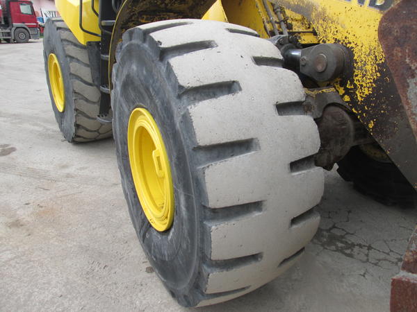 23#4419 Pala gommata New Holland W270B in vendita - foto 8