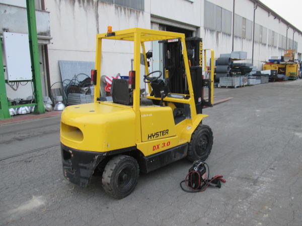 26#4419 Carrello elevatore Hyster H3.00DX in vendita - foto 1