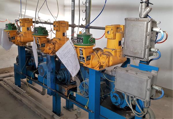 12#4425 Pompe carburanti Sampi in vendita - foto 1