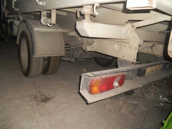 17#4426 Autocarro Renault Mascott con gru in vendita - foto 4