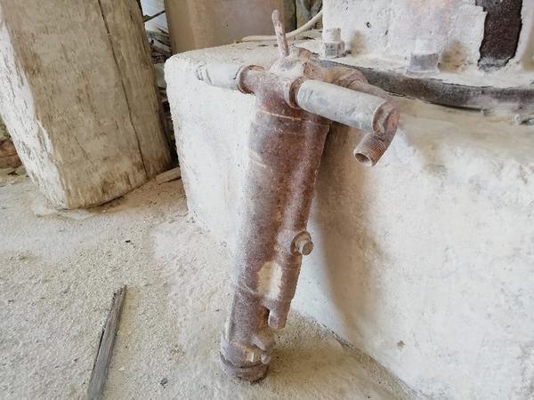 57#44310 Attrezzatura per cava in vendita - foto 13