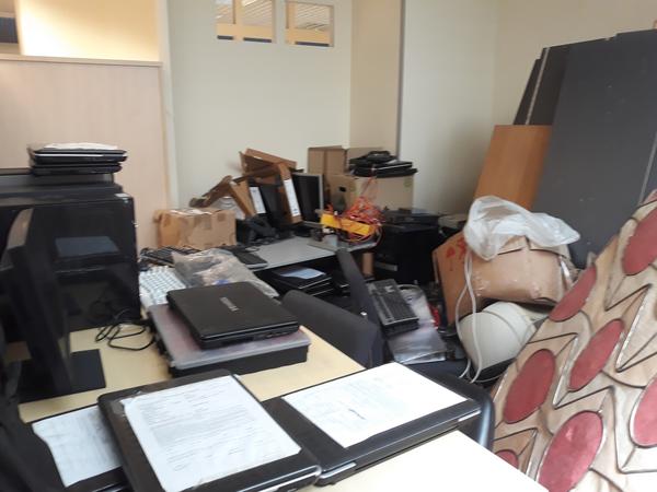 1#4438 Arredi e attrezzature da ufficio in vendita - foto 48