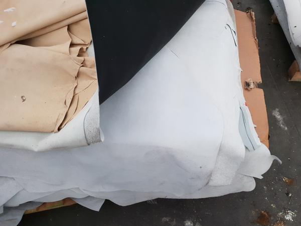 10#4442 Pellame e materile sintetico per la realizzazione di calzature in vendita - foto 4