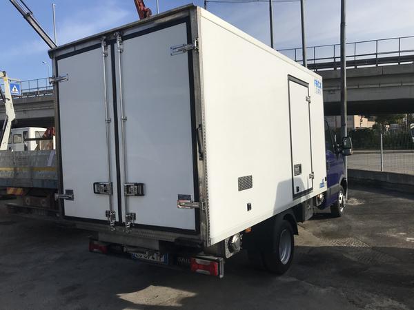 1#4444 Furgone isotermico Iveco Daily 35C21 in vendita - foto 9