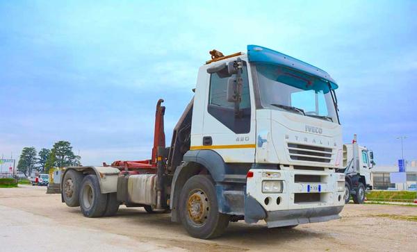 1#4458 Autocarro scarrabile Iveco Magirus 440E43 TP in vendita - foto 4