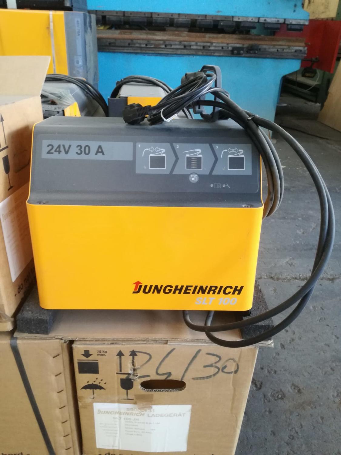 Lot Jungheinrich battery charger