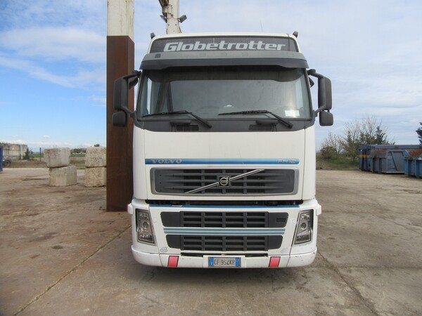 3#44741 Trattore stradale Volvo FH12T in vendita - foto 2