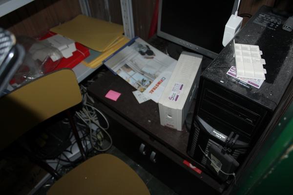 1#4475 Attrezzatura e arredi da ufficio in vendita - foto 24