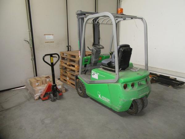 2#4476 Carrello elevatore Cesab e transpallet in vendita - foto 2