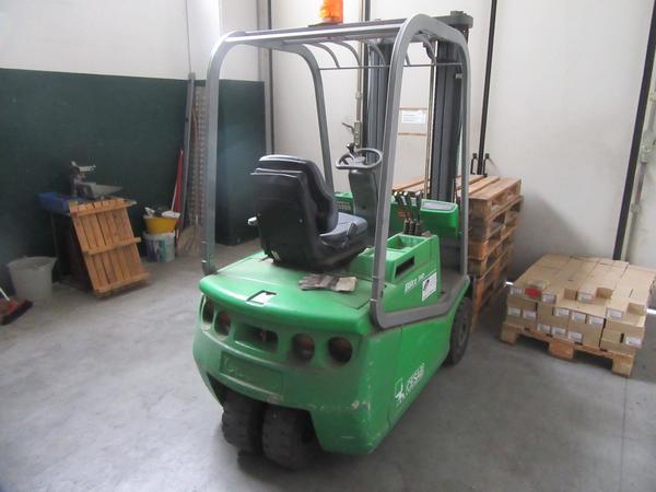 2#4476 Carrello elevatore Cesab e transpallet in vendita - foto 3
