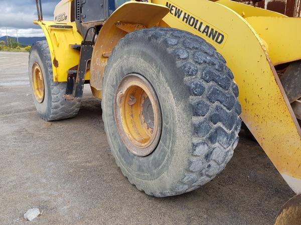 13#4479 Pala gommata New Holland in vendita - foto 9