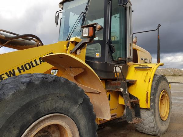 13#4479 Pala gommata New Holland in vendita - foto 14
