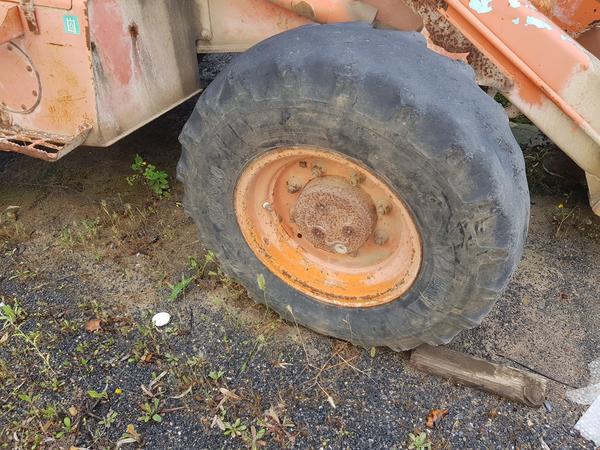 55#4479 Terna gommata Hitachi in vendita - foto 9