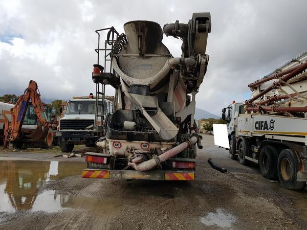 61#4479 Betonpompa Iveco Trakker in vendita - foto 2