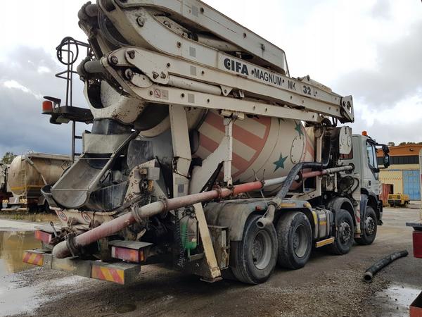 61#4479 Betonpompa Iveco Trakker in vendita - foto 4