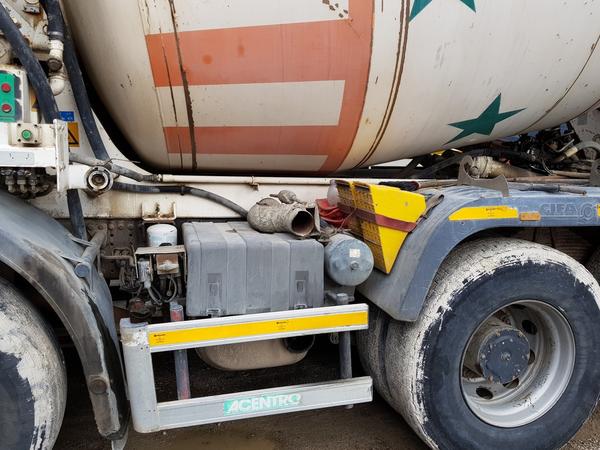61#4479 Betonpompa Iveco Trakker in vendita - foto 12