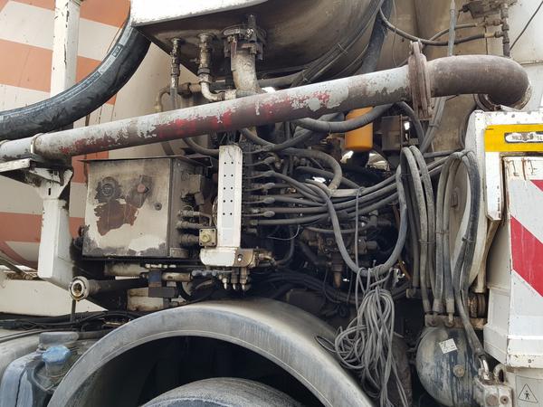 61#4479 Betonpompa Iveco Trakker in vendita - foto 18