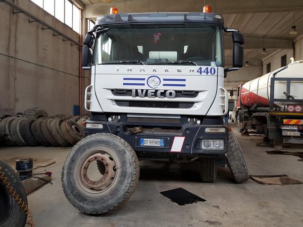 63#4479 Betoniera Iveco Trakker in vendita - foto 1