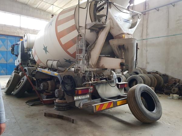 63#4479 Betoniera Iveco Trakker in vendita - foto 2