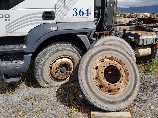64#4479 Trattore Iveco con semirimorchio Minerva in vendita - foto 8