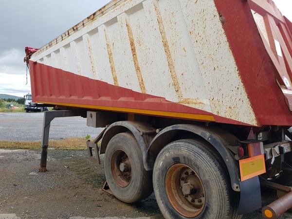 64#4479 Trattore Iveco con semirimorchio Minerva in vendita - foto 27